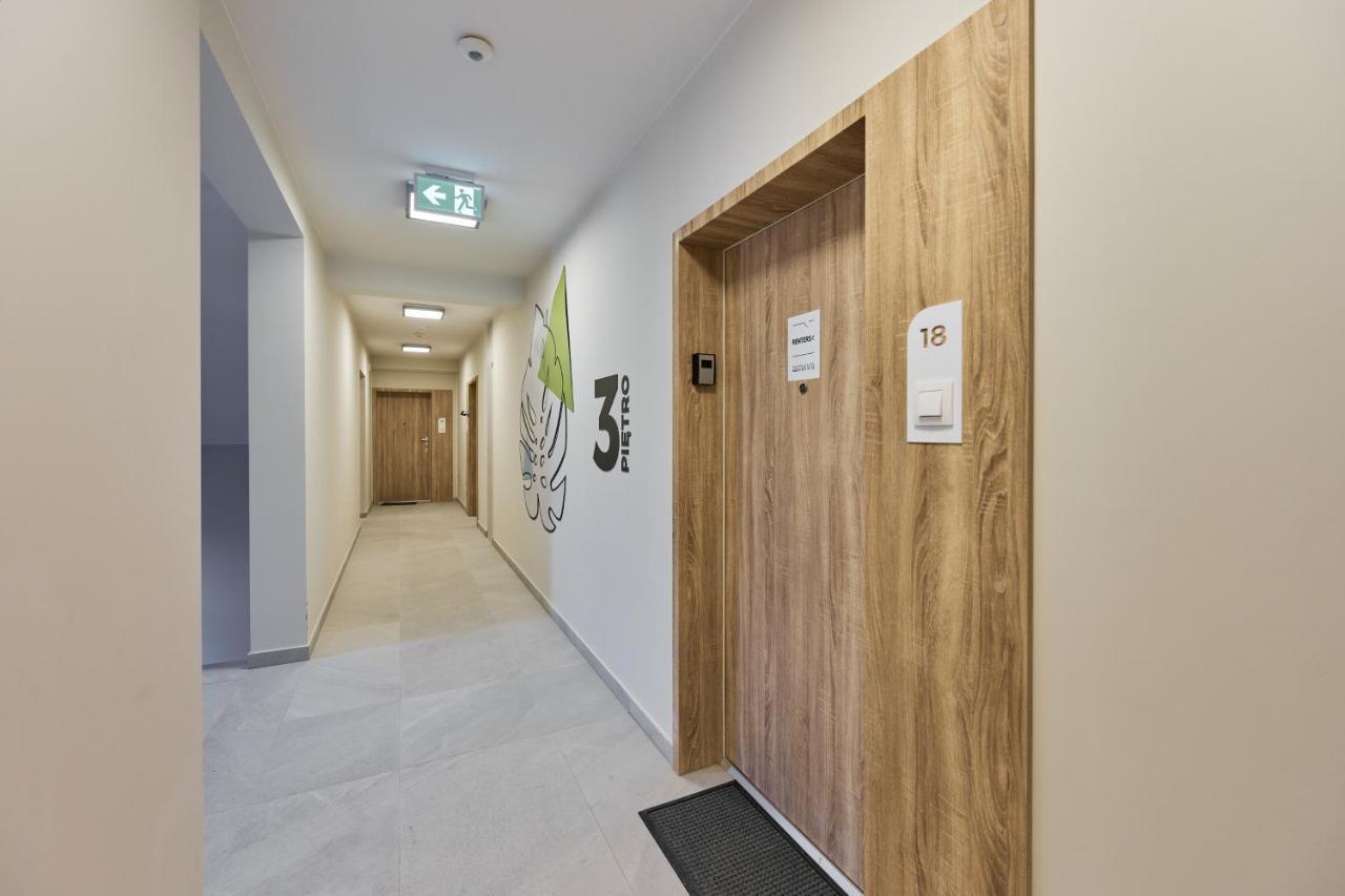 Apartment Wichrowa With Free Garage Wroclaw By Noclegi Renters Exteriér fotografie