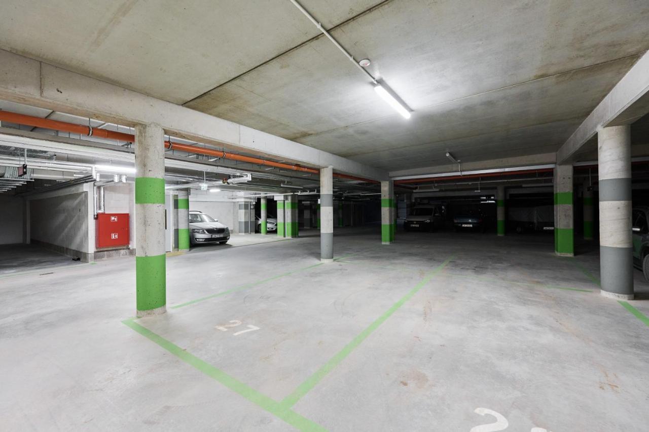 Apartment Wichrowa With Free Garage Wroclaw By Noclegi Renters Exteriér fotografie