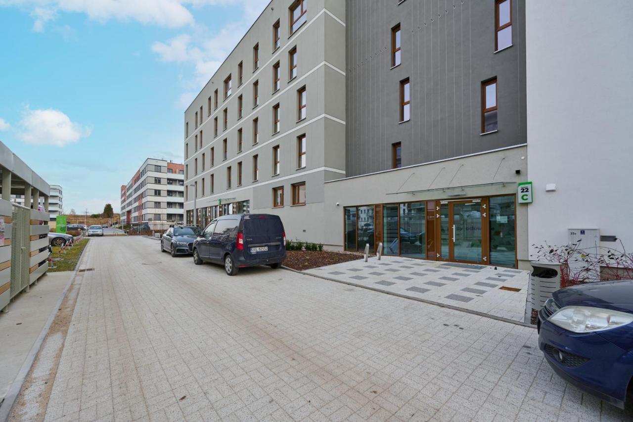 Apartment Wichrowa With Free Garage Wroclaw By Noclegi Renters Exteriér fotografie